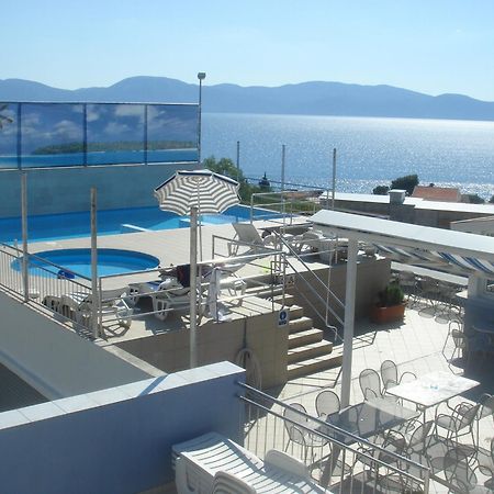 Aparthotel Pecic Gradac  Exteriör bild