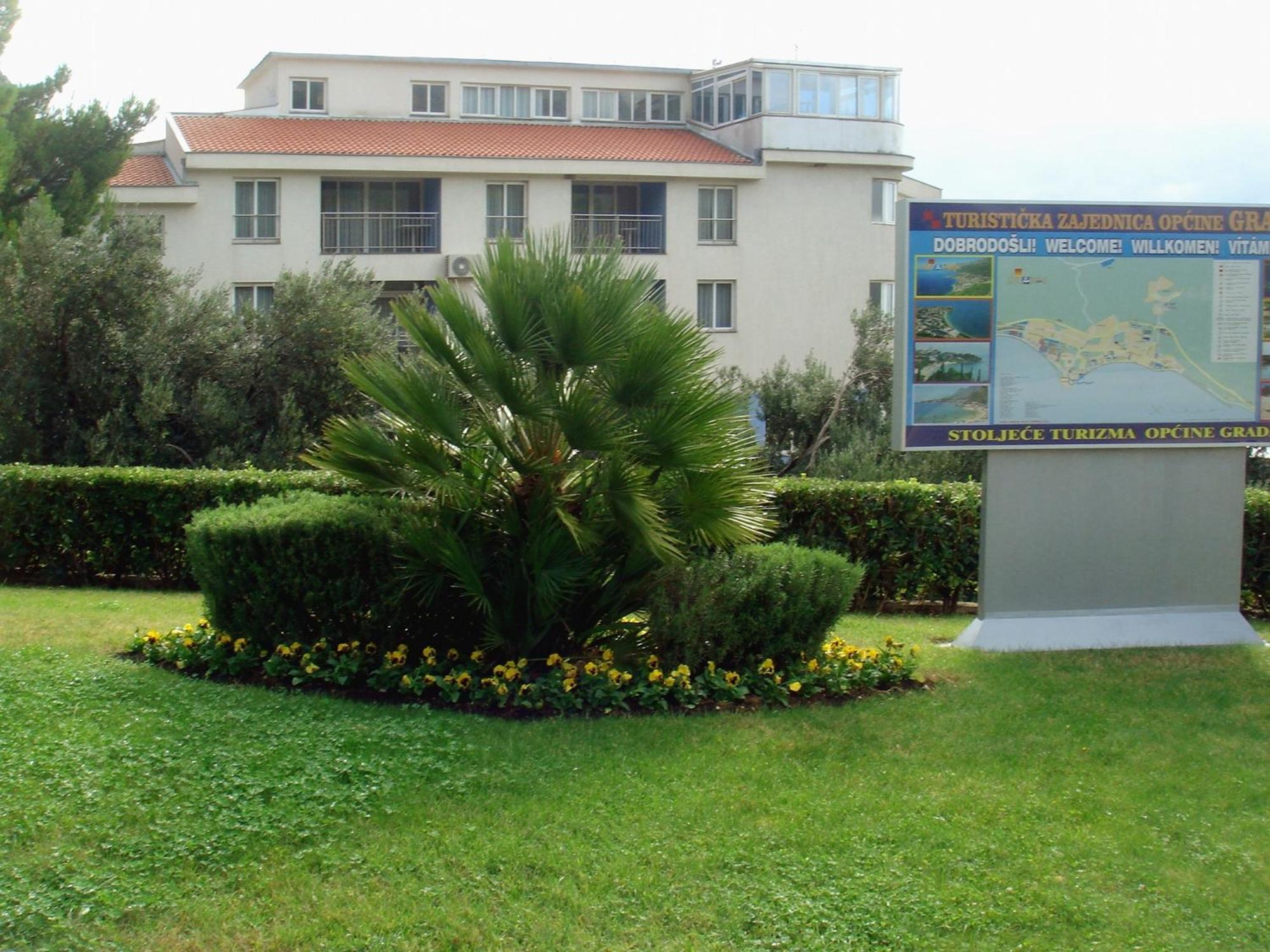 Aparthotel Pecic Gradac  Exteriör bild