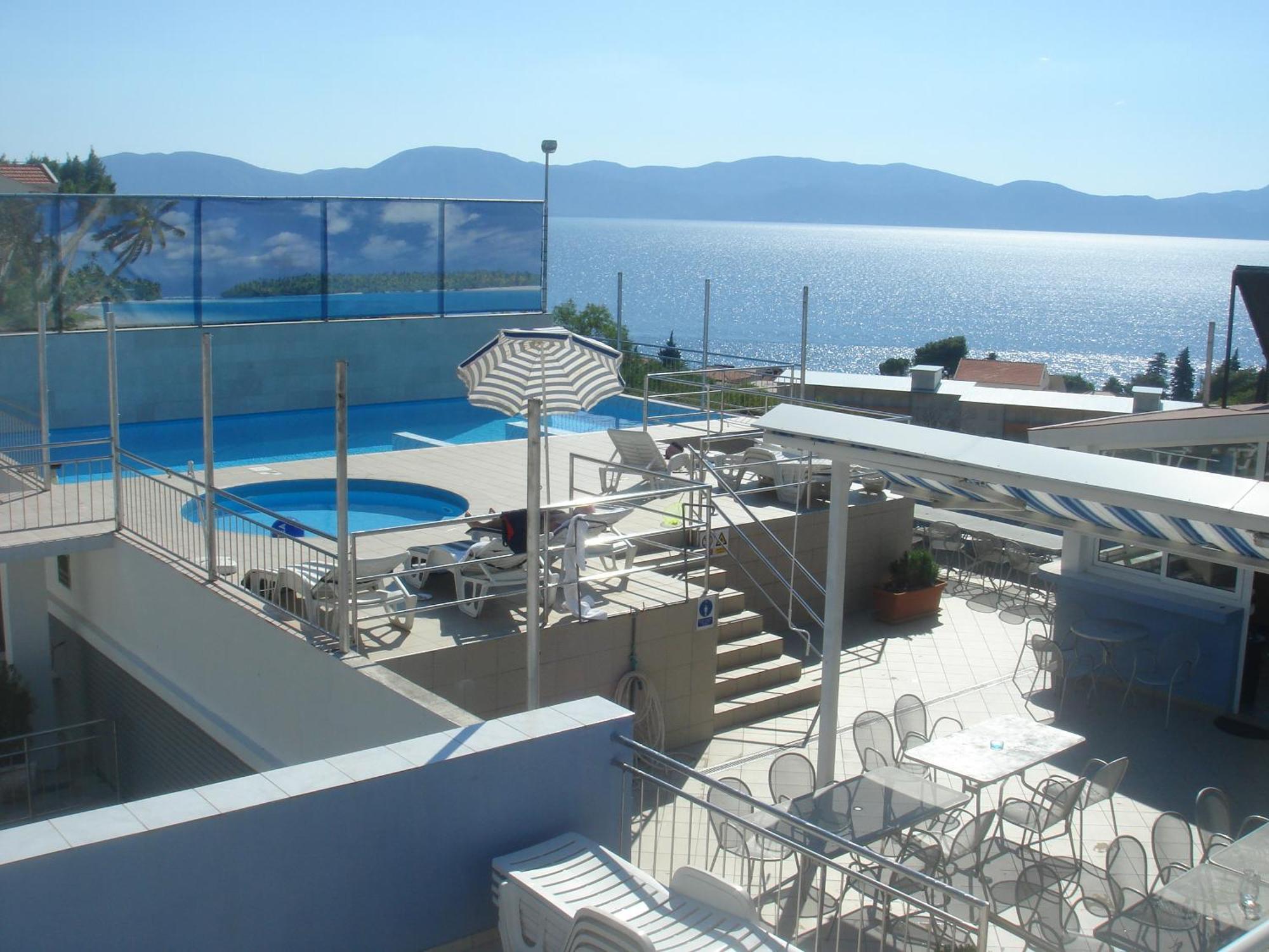 Aparthotel Pecic Gradac  Exteriör bild