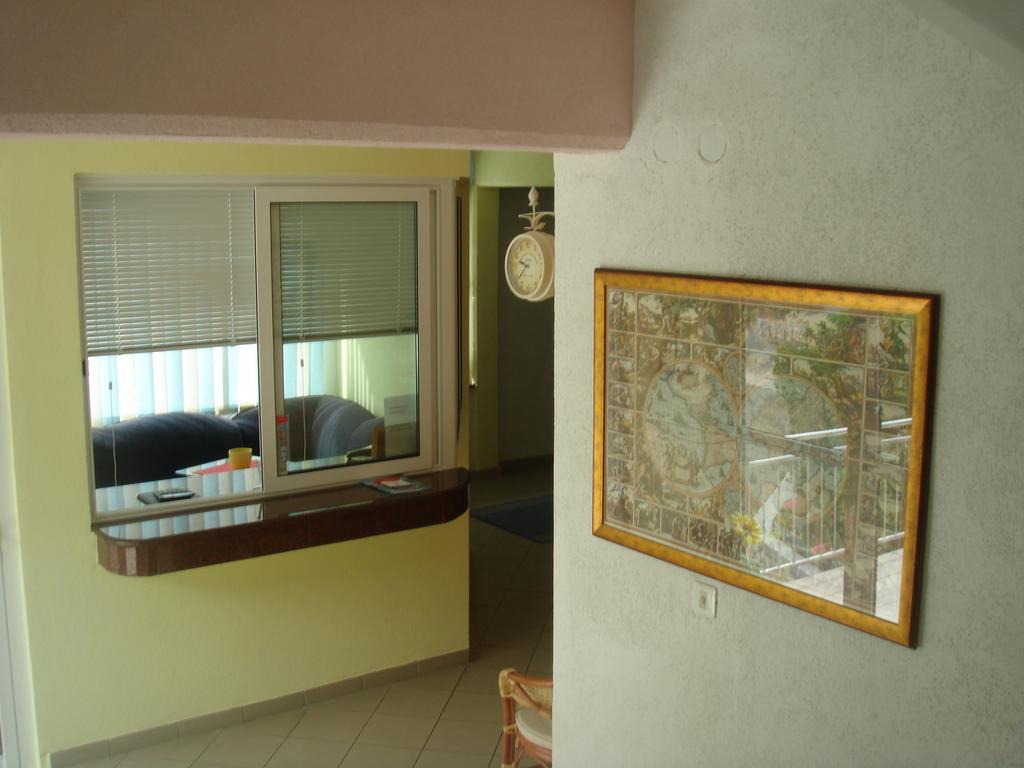 Aparthotel Pecic Gradac  Exteriör bild