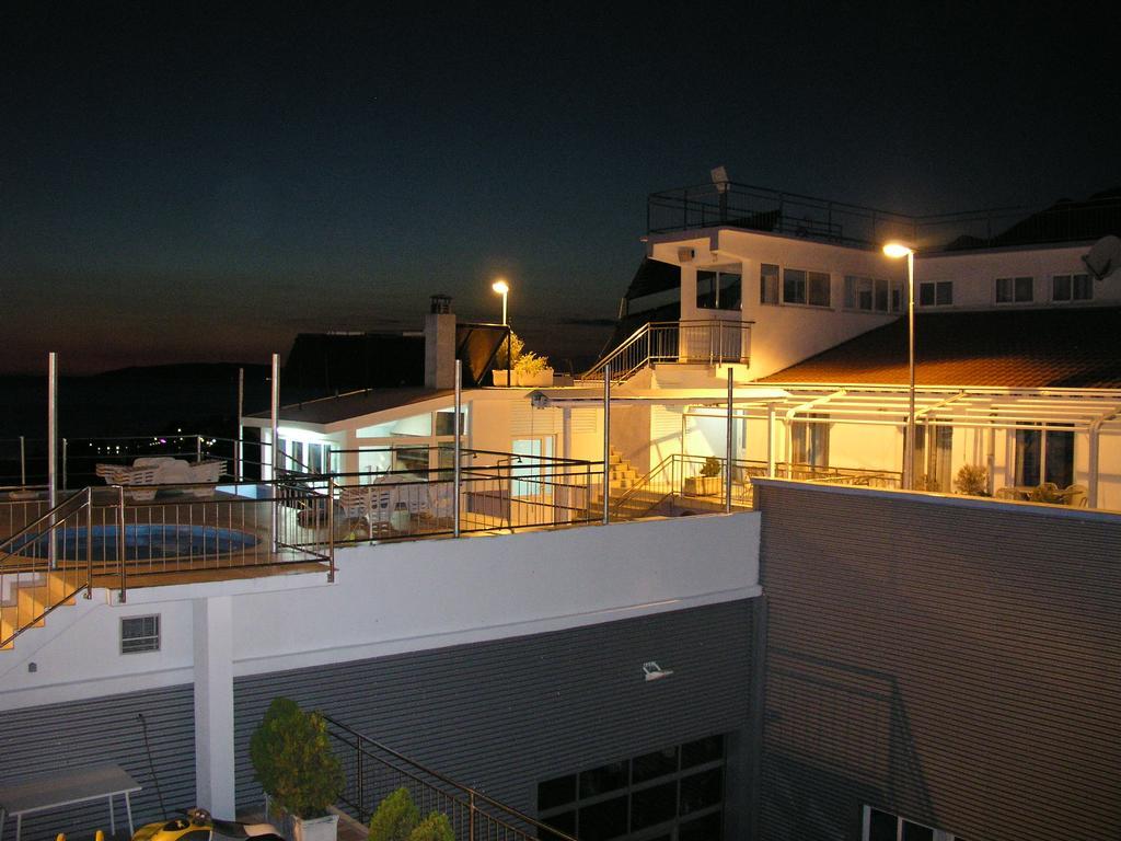 Aparthotel Pecic Gradac  Exteriör bild