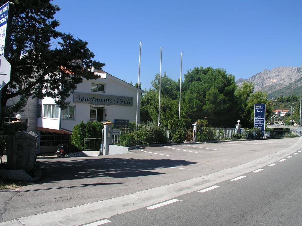 Aparthotel Pecic Gradac  Exteriör bild