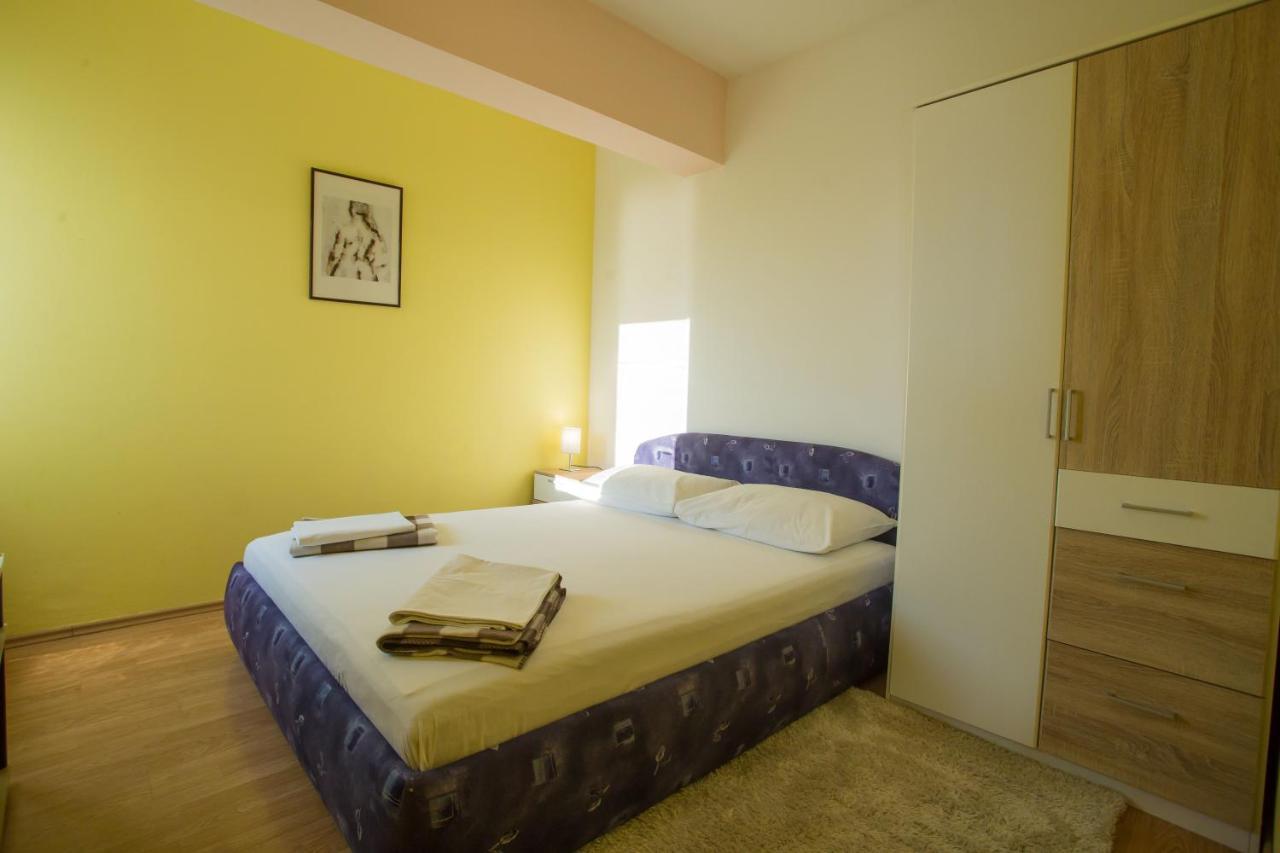 Aparthotel Pecic Gradac  Exteriör bild